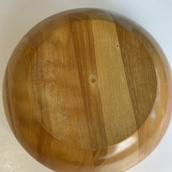 Wooden Salad Set Large Bowl with 4 Smaller Bowl Light Natural Colour - Picture 8 of 14